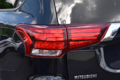 2018 Mitsubishi Outlander ES