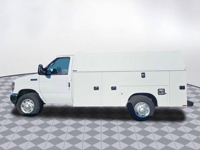 2025 Ford E-Series