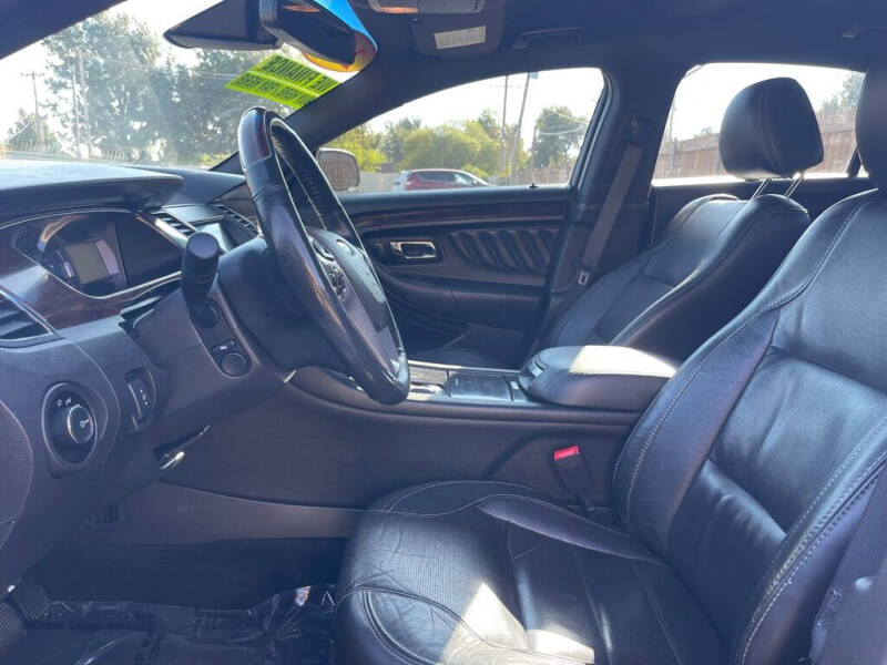 2017 Ford Taurus Limited