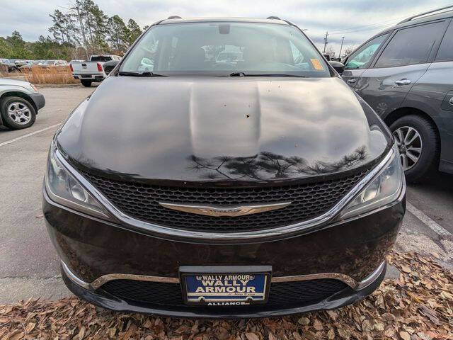 Used 2017 Chrysler Pacifica Touring-L with VIN 2C4RC1BG8HR757972 for sale in Lighthouse Point, FL