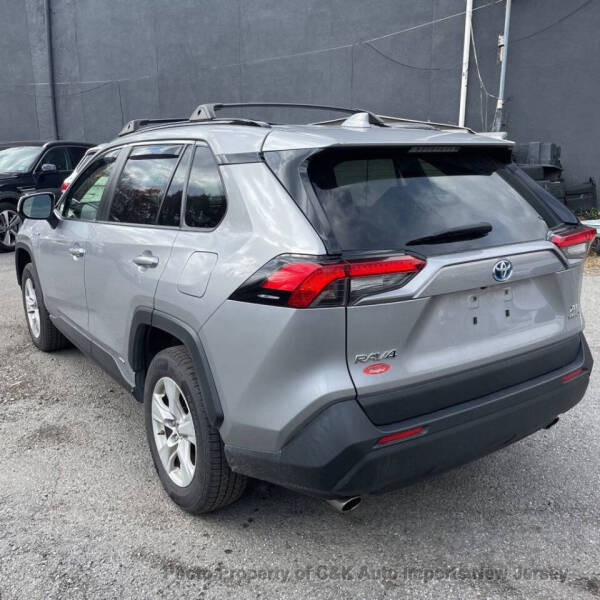 2019 Toyota RAV4 Hybrid XLE