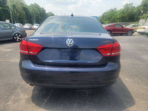 2014 Volkswagen Passat 2.5L Wolfsburg Edition