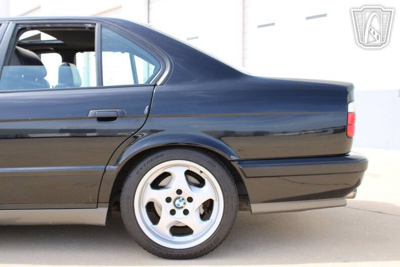 1991 BMW M5