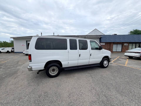 2012 Ford E-Series E-350 SD XLT