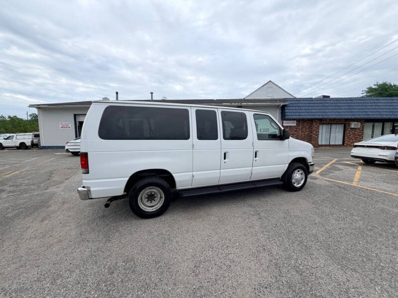2012 Ford E-Series E-350 SD XLT