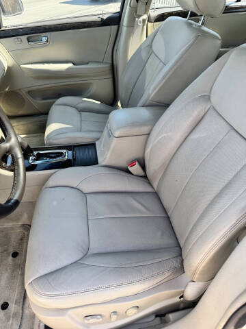 2011 Cadillac DTS Luxury Collection