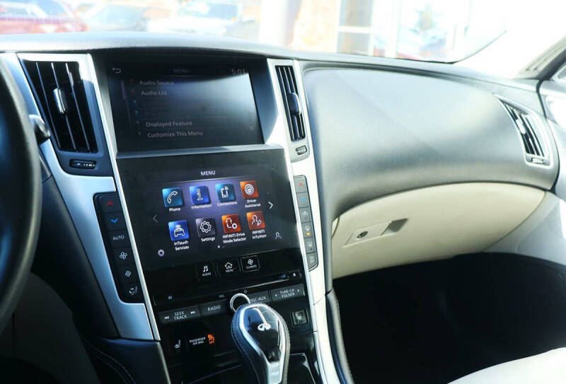 2021 Infiniti Q50 Luxe