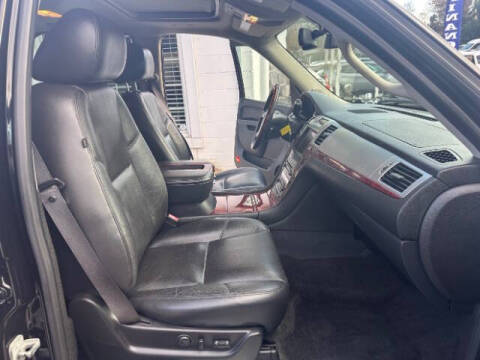 2012 Cadillac Escalade Luxury