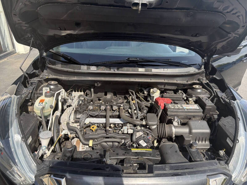 2019 Nissan Kicks SR