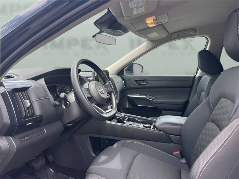 2024 Nissan Pathfinder S