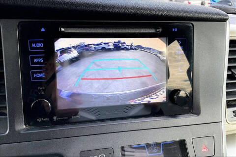 2017 Toyota Sienna LE 8-Passenger