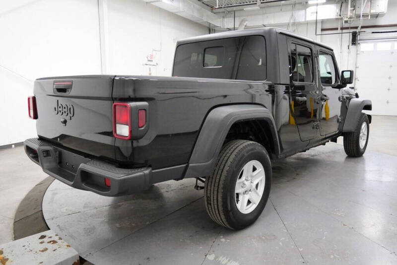 2023 Jeep Gladiator Sport S