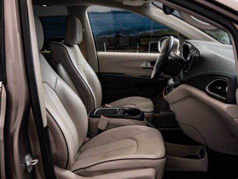 2018 Chrysler Pacifica Hybrid Limited