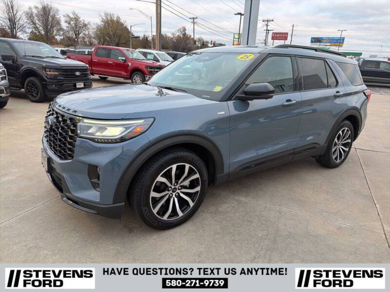 2025 Ford Explorer ST-Line