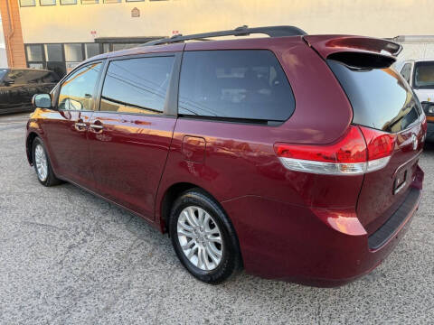2013 Toyota Sienna