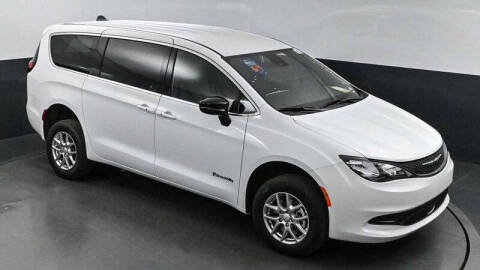 2025 Chrysler Voyager LX