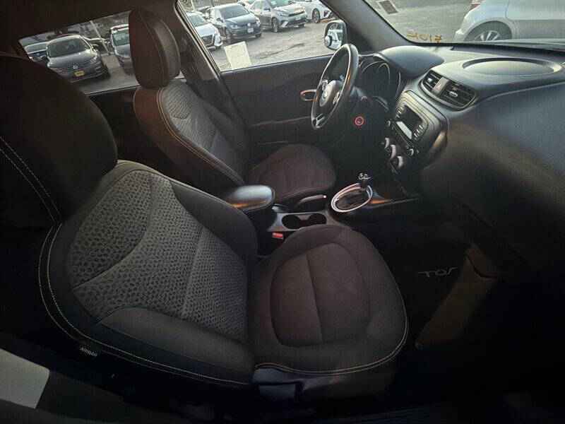2015 Kia Soul +