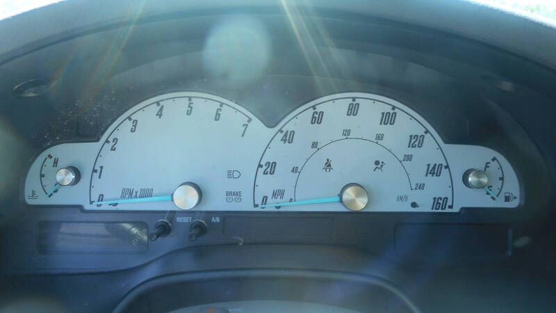 2002 Ford Thunderbird Deluxe