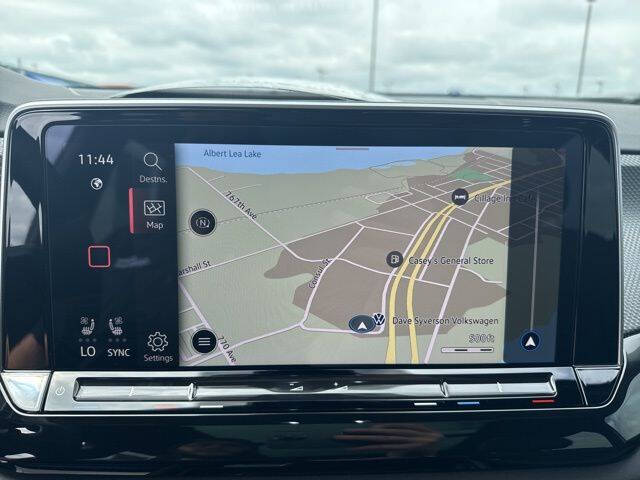 2025 Volkswagen Atlas Cross Sport SEL Premium R-Line 4Motion