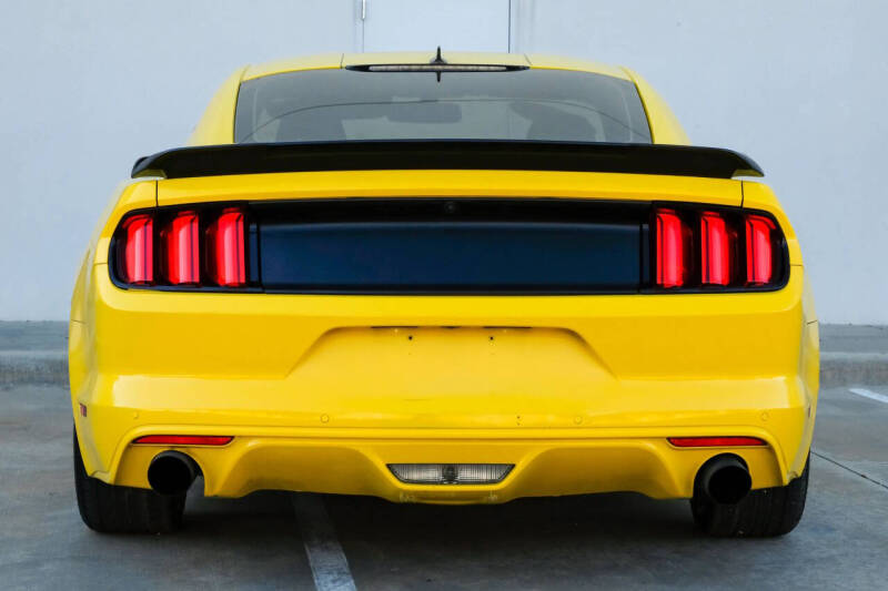 2015 Ford Mustang V6