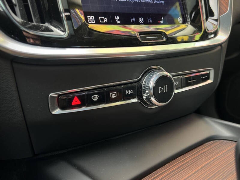 2023 Volvo S60 B5 Ultimate Bright Theme