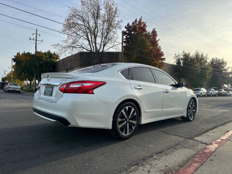 2016 Nissan Altima 3.5 SR