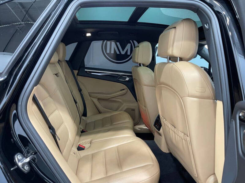 2017 Porsche Macan S