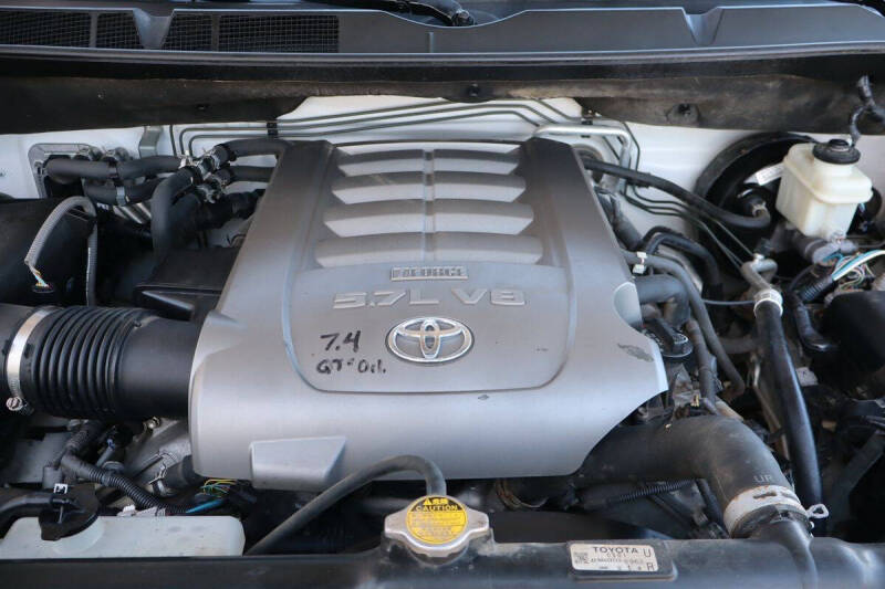 2008 Toyota Sequoia SR5