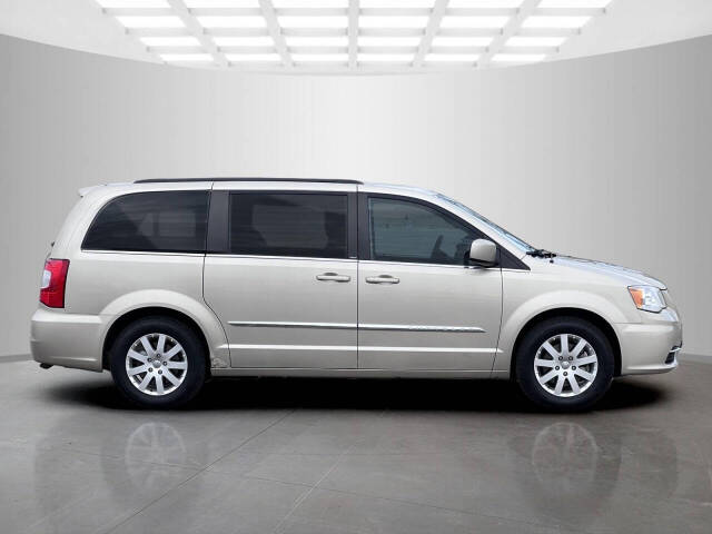 2013 Chrysler Town and Country for sale at Used Cars Toledo in Oregon, OH