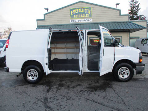 2022 GMC Savana 2500