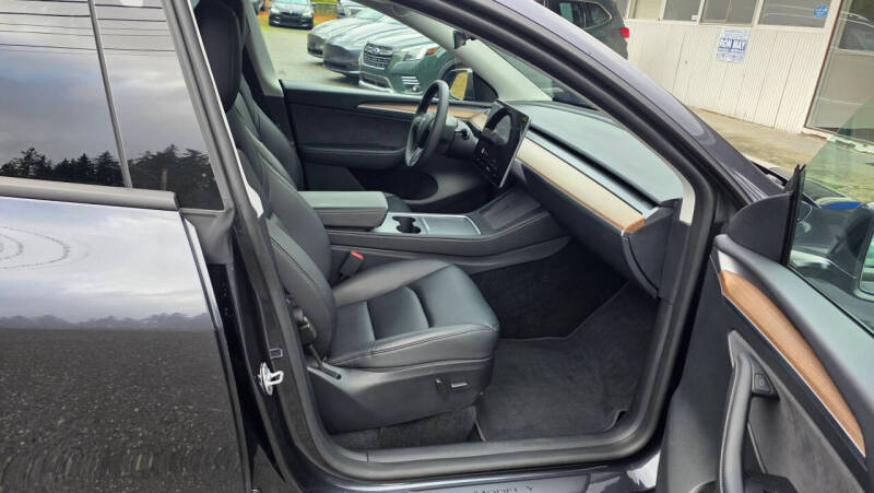 2024 Tesla Model Y Long Range