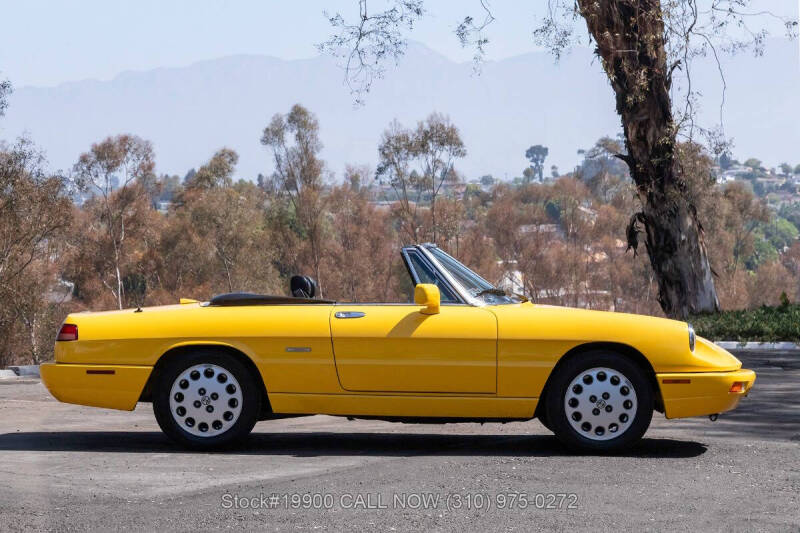 1993 Alfa Romeo Spider Veloce