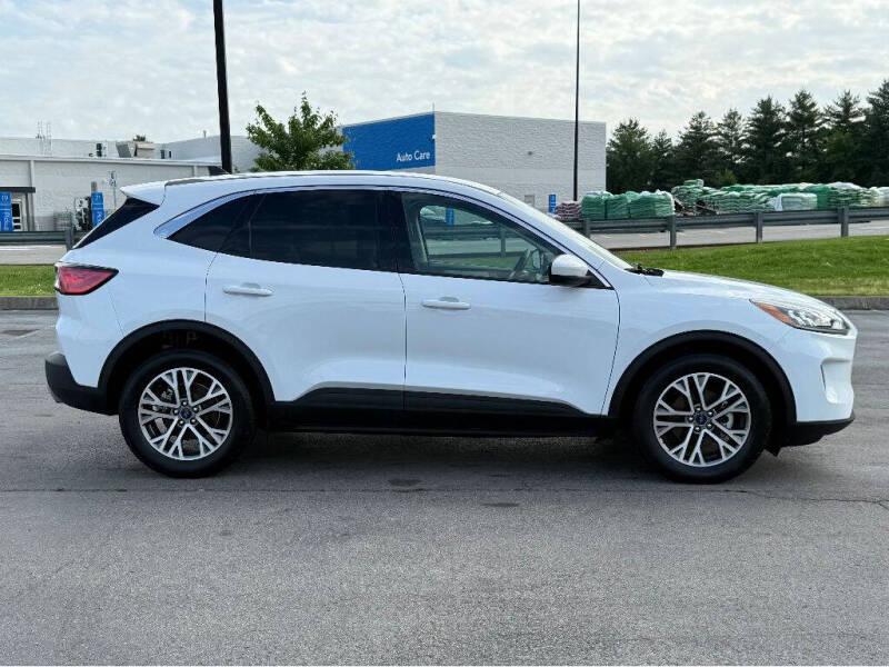 Used 2022 Ford Escape SEL with VIN 1FMCU0CZXNUA16858 for sale in Knoxville, TN