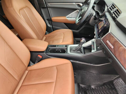 2022 Audi Q3 quattro S line Prem Plus 45 TFSI