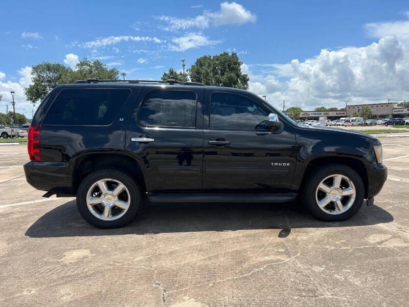 2010 Chevrolet Tahoe LT photo 16