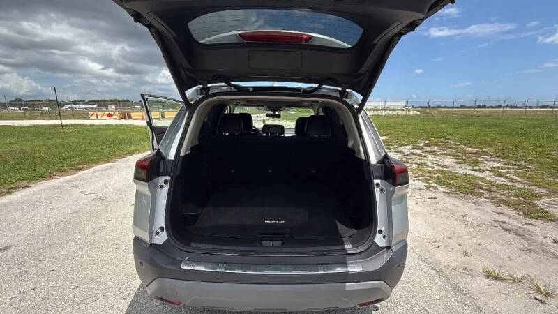 2022 Nissan Rogue SV