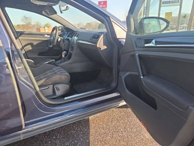 2017 Volkswagen Golf GTI S