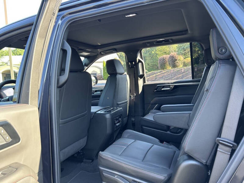 2025 Chevrolet Tahoe RST