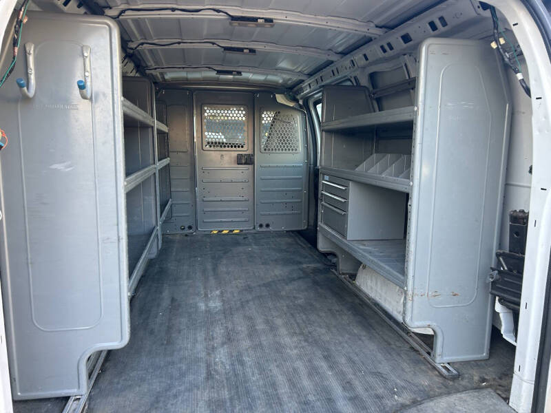 2016 GMC Savana 2500