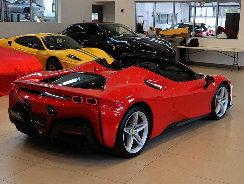 2023 Ferrari SF90 Spider