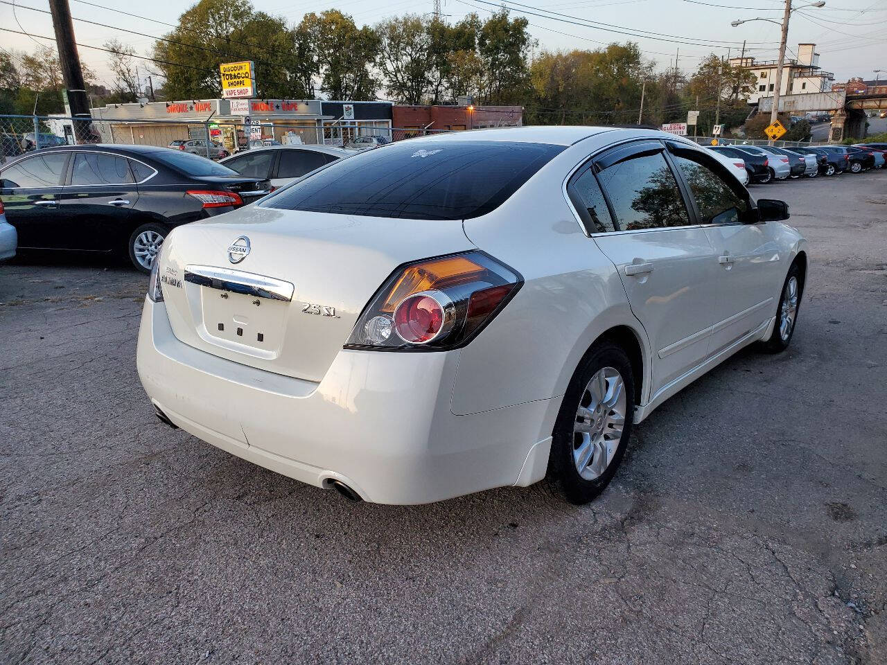 2011 Nissan Altima for sale at Green Ride LLC in NASHVILLE, TN