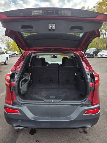 2016 Jeep Cherokee Sport