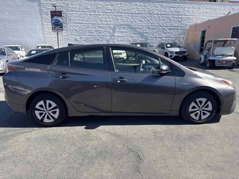 2017 Toyota Prius Two