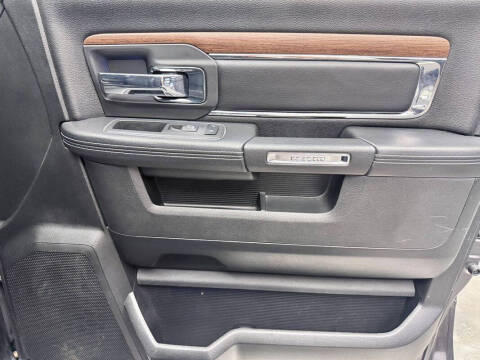 2017 RAM 1500 Laramie