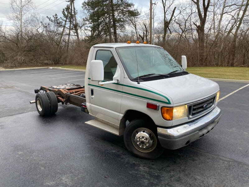 2005 Ford E-Series Chassis for sale at Hasani Auto Motors LLC in Columbus OH