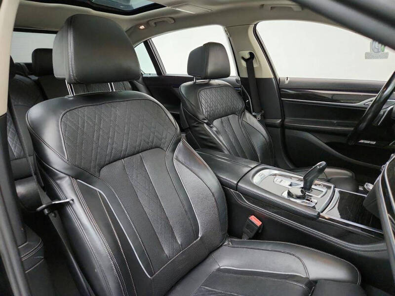 2017 BMW 7 Series 740i