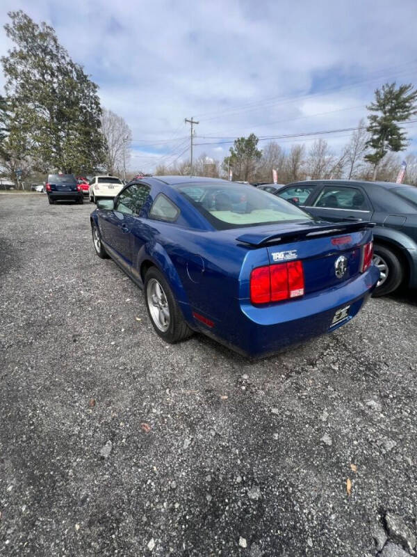 2006 Ford Mustang V6 Standard