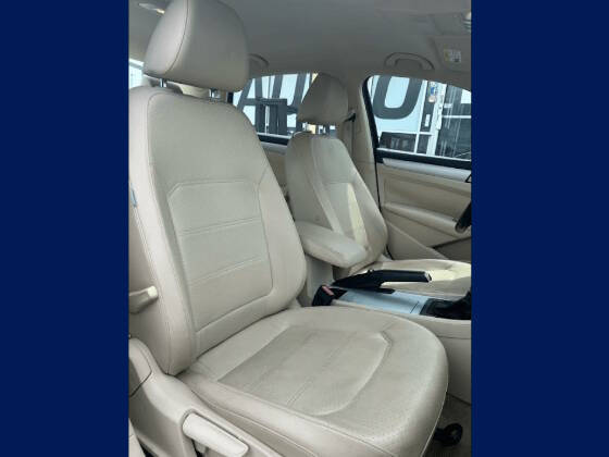 2012 Volkswagen Passat SE