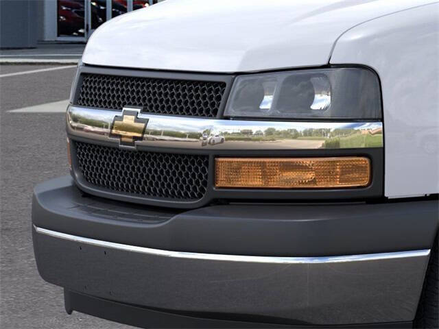 2025 Chevrolet Express 2500