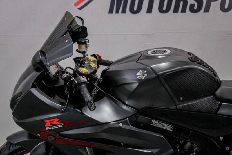 2017 Suzuki GSX-R1000